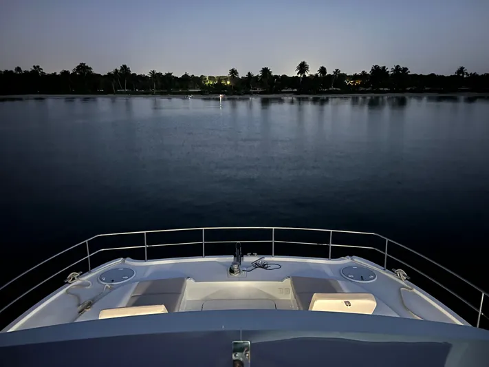 Pheonix Yacht Photos Pics 