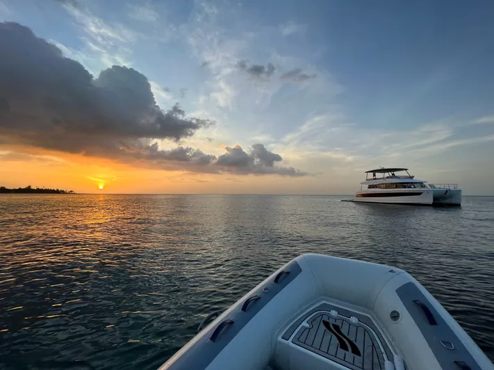 Pheonix Yacht Photos Pics 