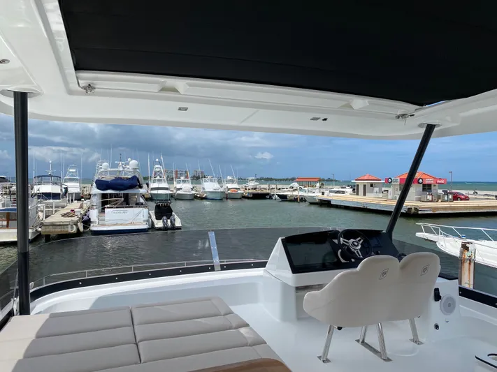 Pheonix Yacht Photos Pics 