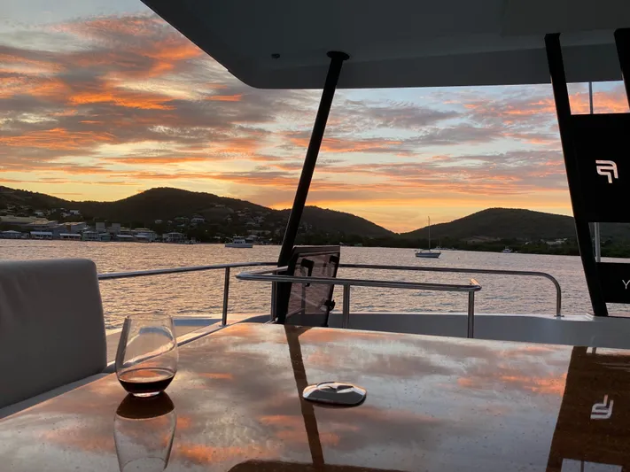 Pheonix Yacht Photos Pics 