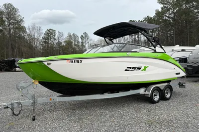 Yamaha Boats 255XD