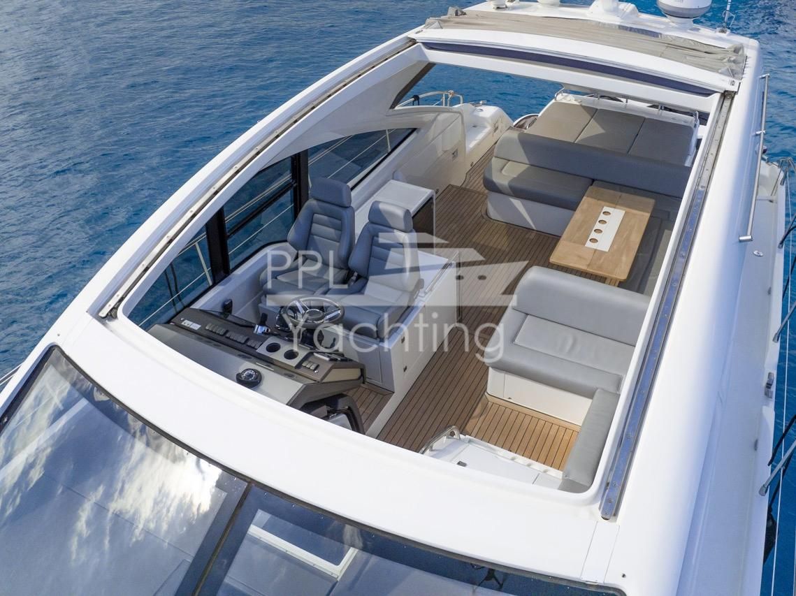 2014 Fairline 50 