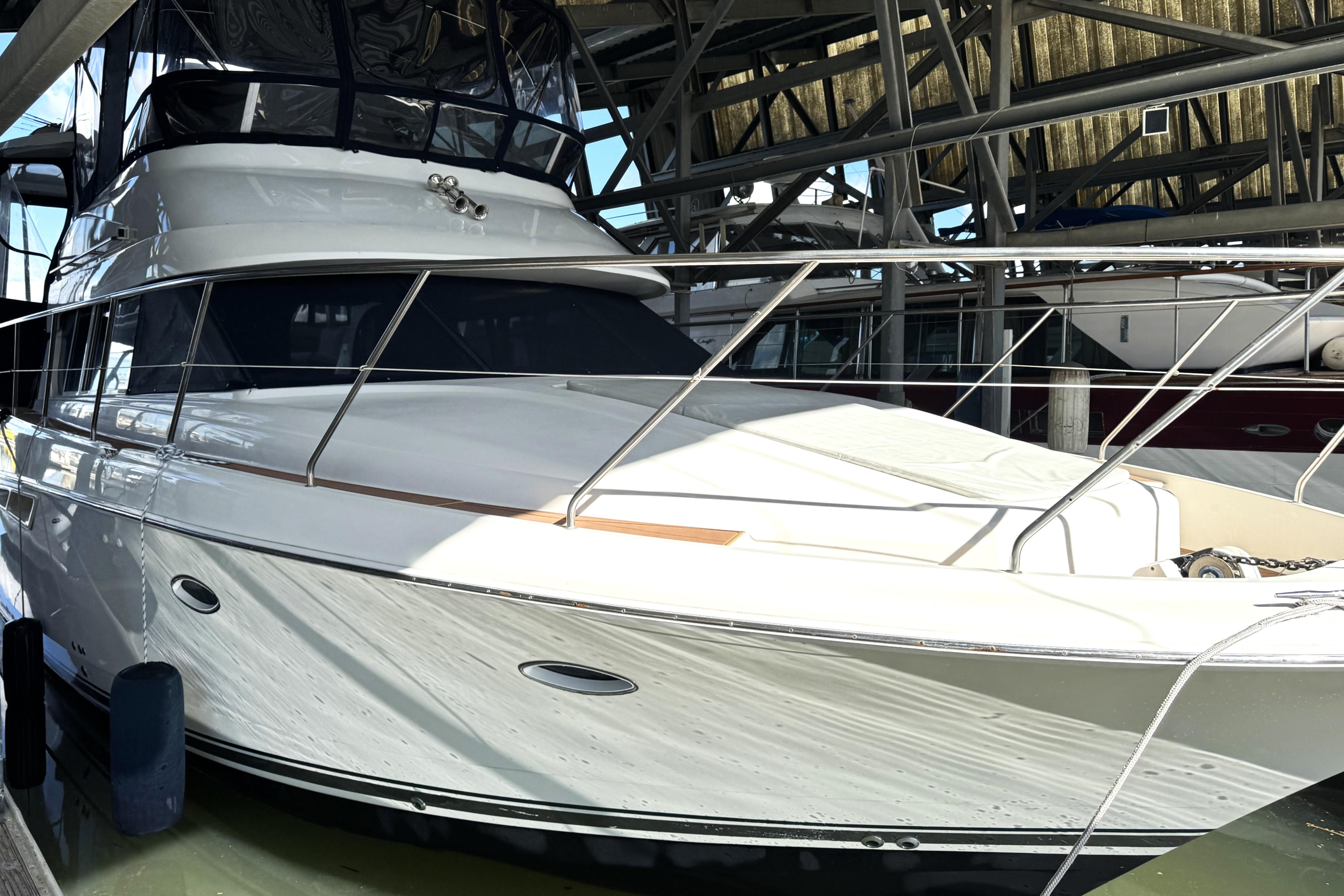 Silverton 422 Motor Yacht