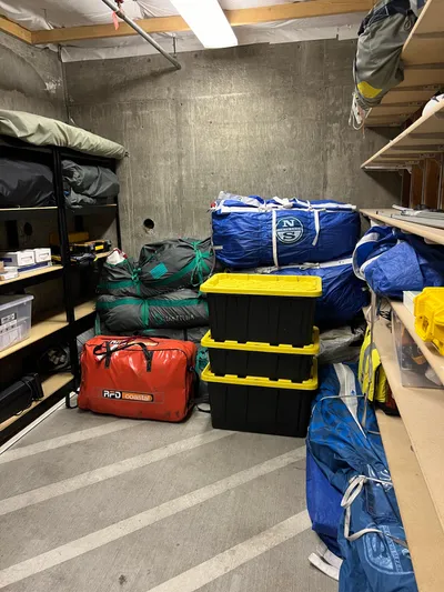 Manifest Yacht Photos Pics Storage room with sailing gear and equipment for Offshore Racing Van Munster Boats Fred Barrett 35.