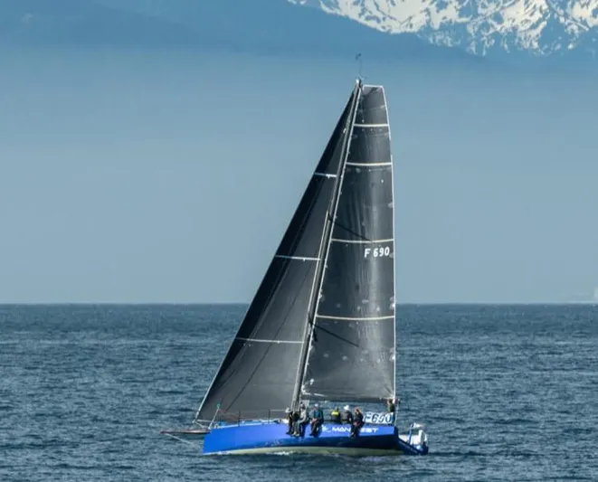 Manifest Yacht Photos Pics 2016 Offshore Racing Van Munster Boats Fred Barrett 35 sailing on open sea.