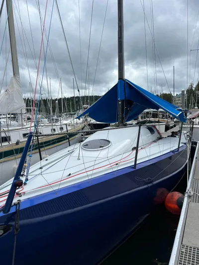 Manifest Yacht Photos Pics 2016 Offshore Racing Van Munster Boats Fred Barrett 35 docked at marina.