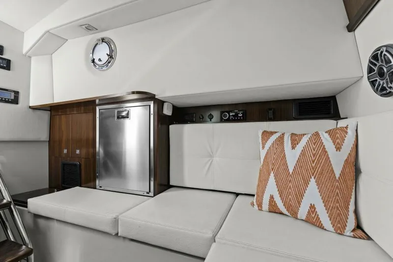 Sail La Vie Yacht Photos Pics Cabin