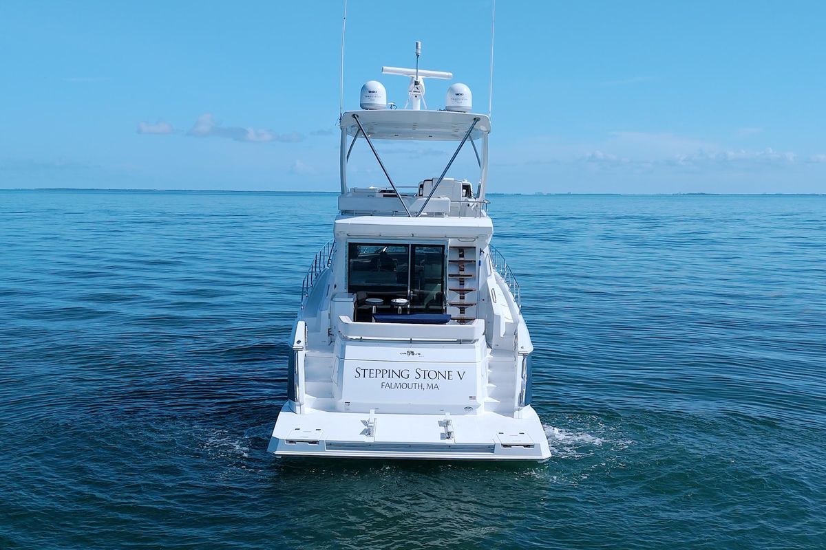2018 Cruisers Yachts 54 