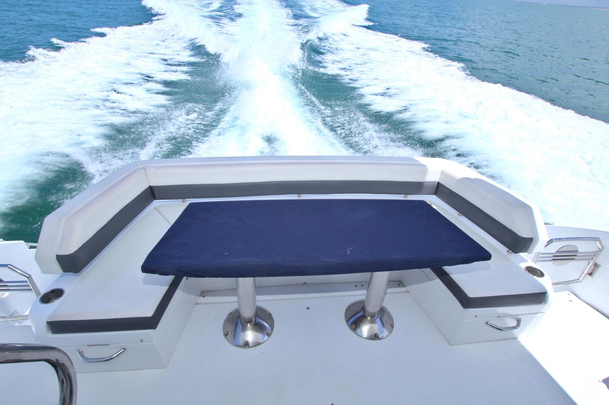2018 Cruisers Yachts 54 