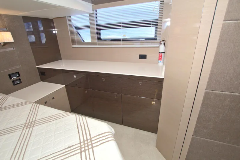 Stepping Stone V Yacht Photos Pics 