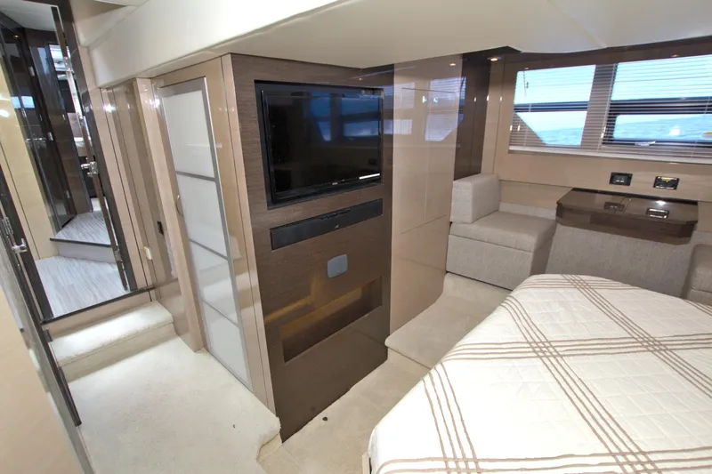 Stepping Stone V Yacht Photos Pics 