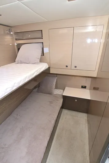 Stepping Stone V Yacht Photos Pics 