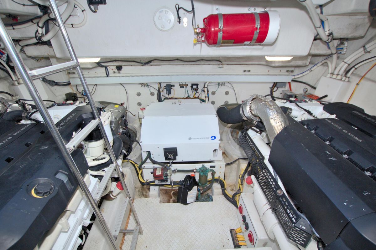 2018 Cruisers Yachts 54 