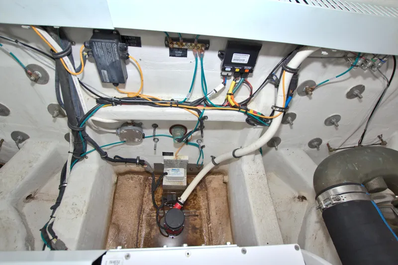 Stepping Stone V Yacht Photos Pics 