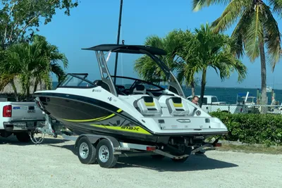 Yamaha Boats 212X