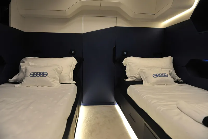 Lamborghini L63 Yacht Photos Pics 