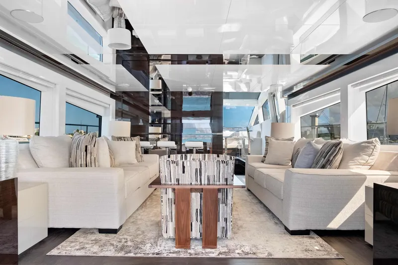 Omnia Yacht Photos Pics Saloon