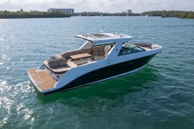 Sea Ray SLX 400