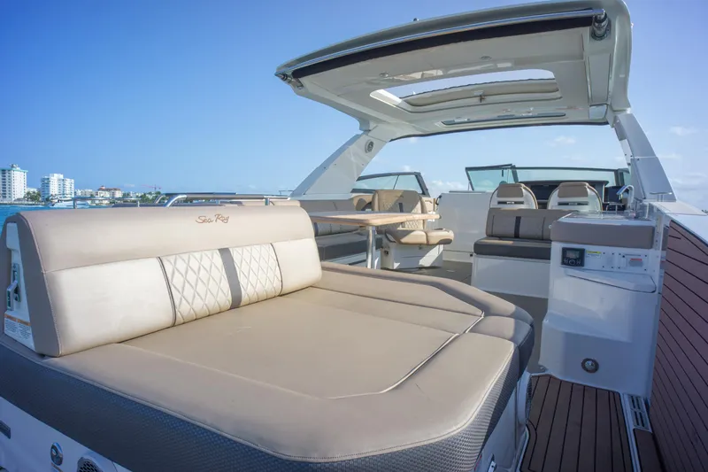  Yacht Photos Pics 2018 Sea Ray SLX 400 luxury boat interior with spacious seating and modern design.
