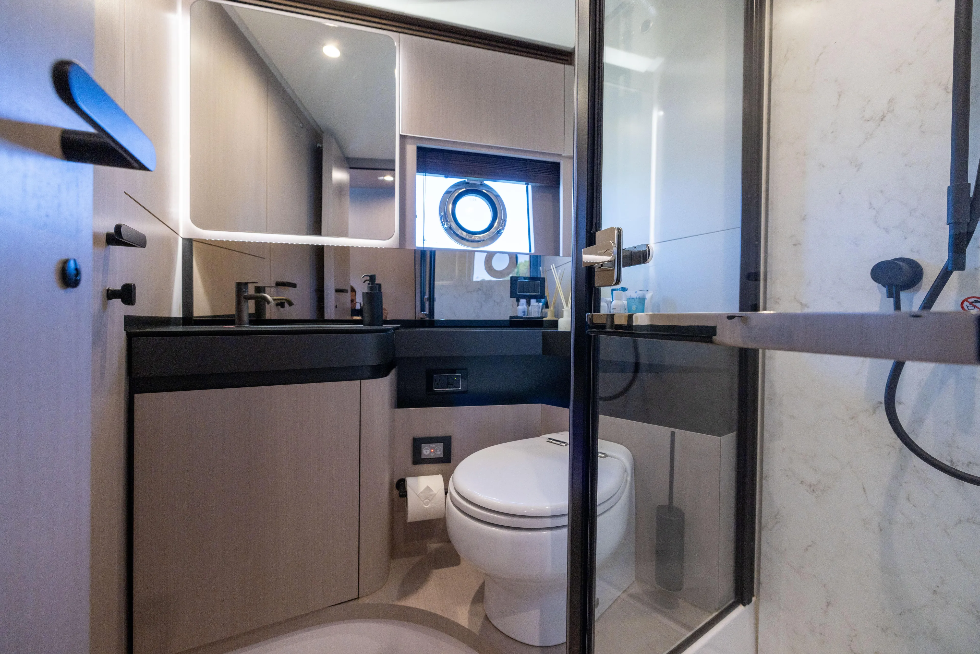 Second Chances Yacht Photos Pics 