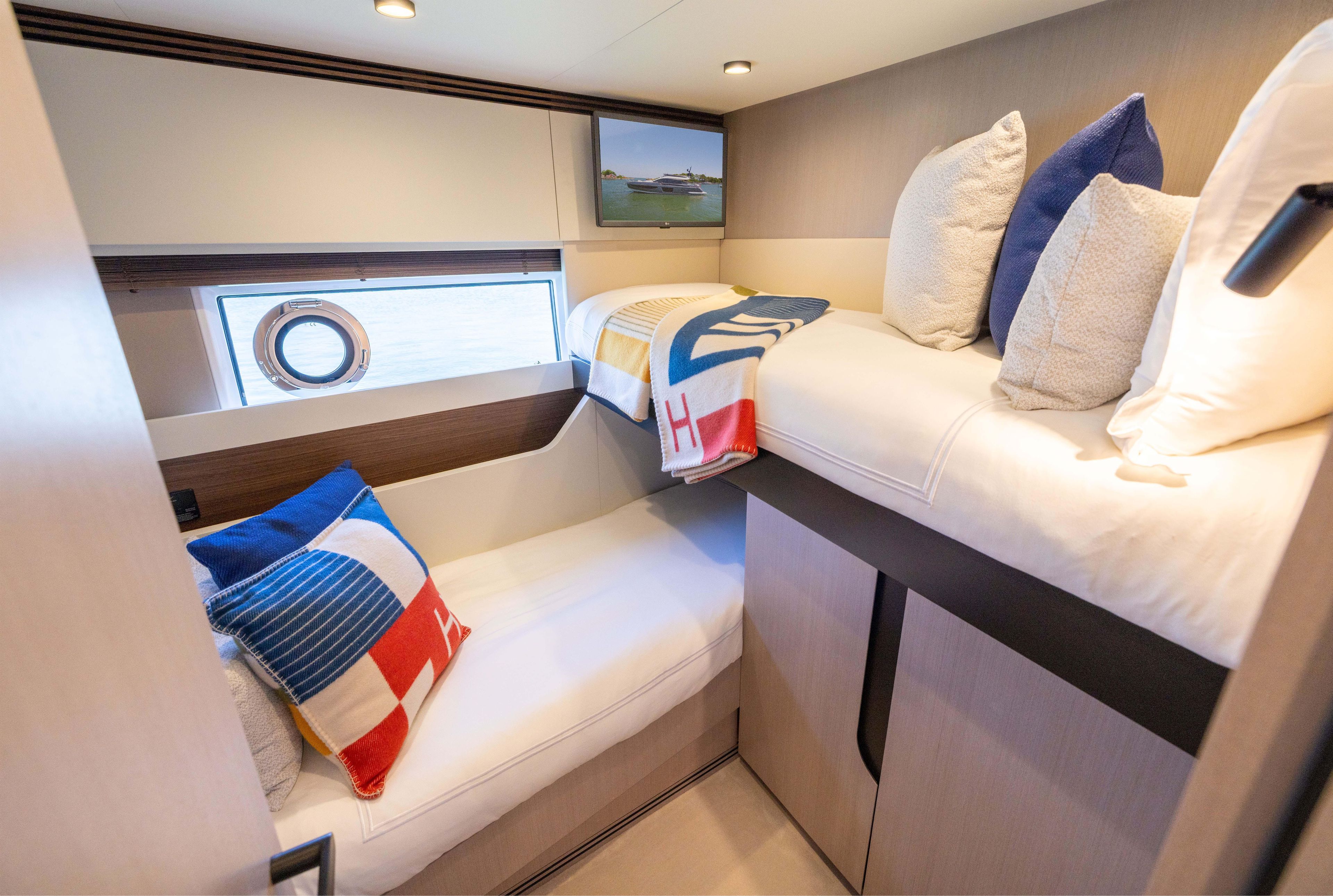 2024 Azimut 70 