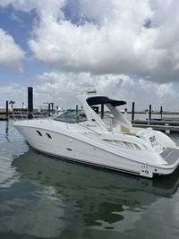 Sea Ray 330 Sundancer