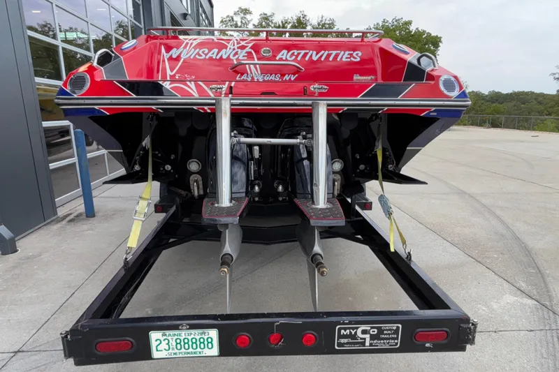  Yacht Photos Pics Rear view of a 2007 Fountain 42 Lightning boat on a trailer.