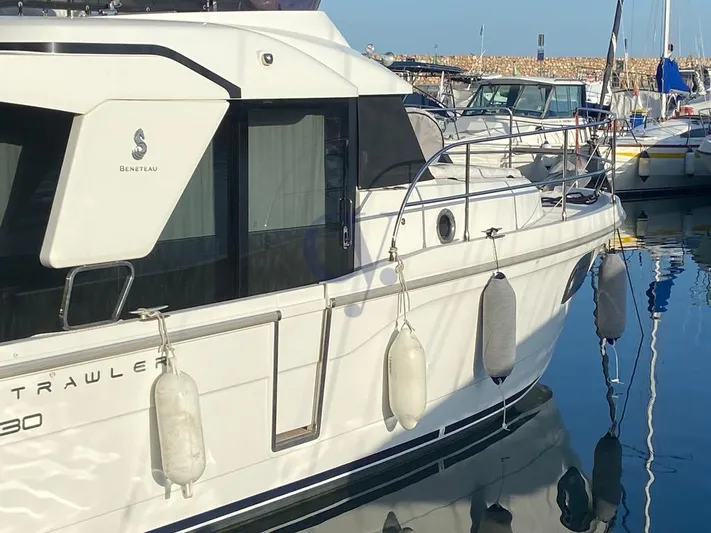 F Yacht Photos Pics 