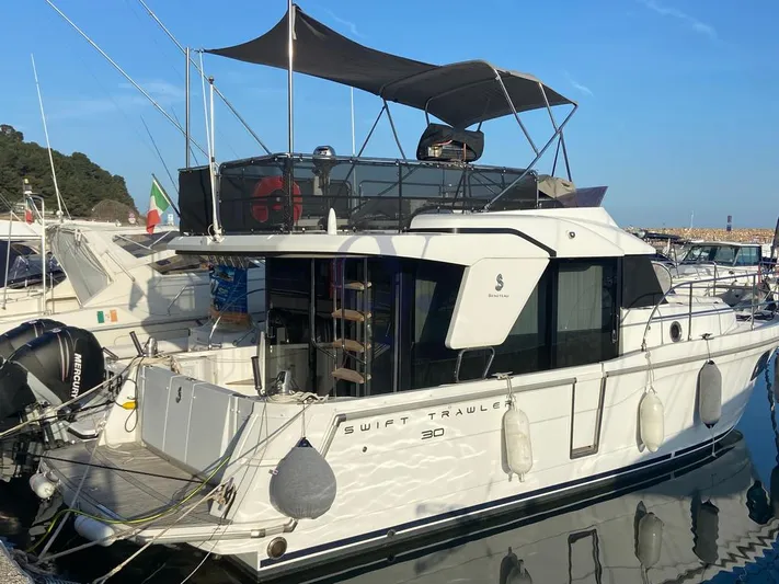 F Yacht Photos Pics 