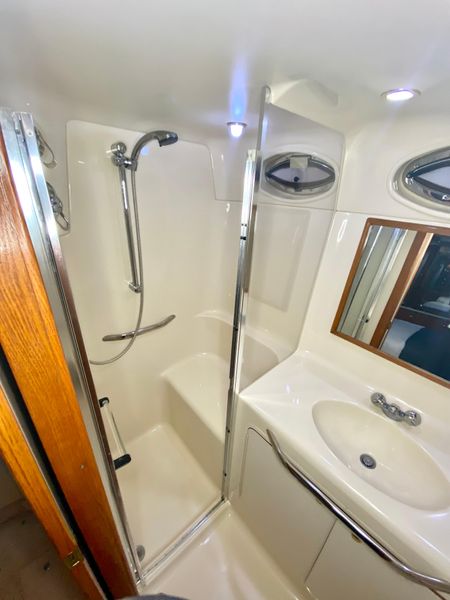 2000 Sea Ray 420 Aft Cabin