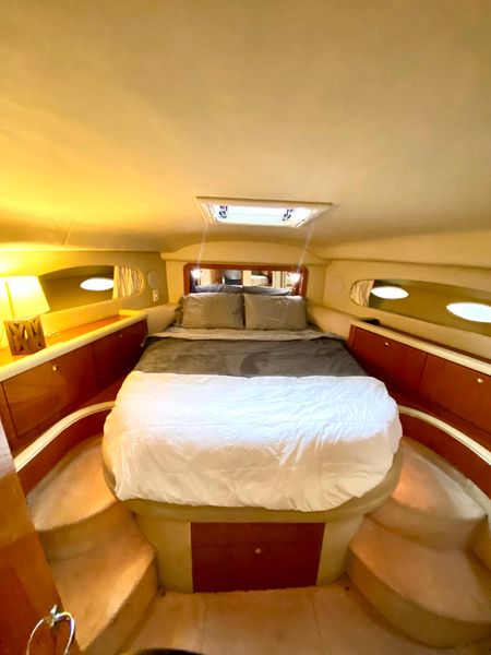 2000 Sea Ray 420 Aft Cabin