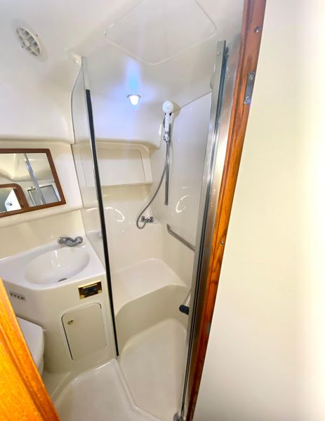 2000 Sea Ray 420 Aft Cabin