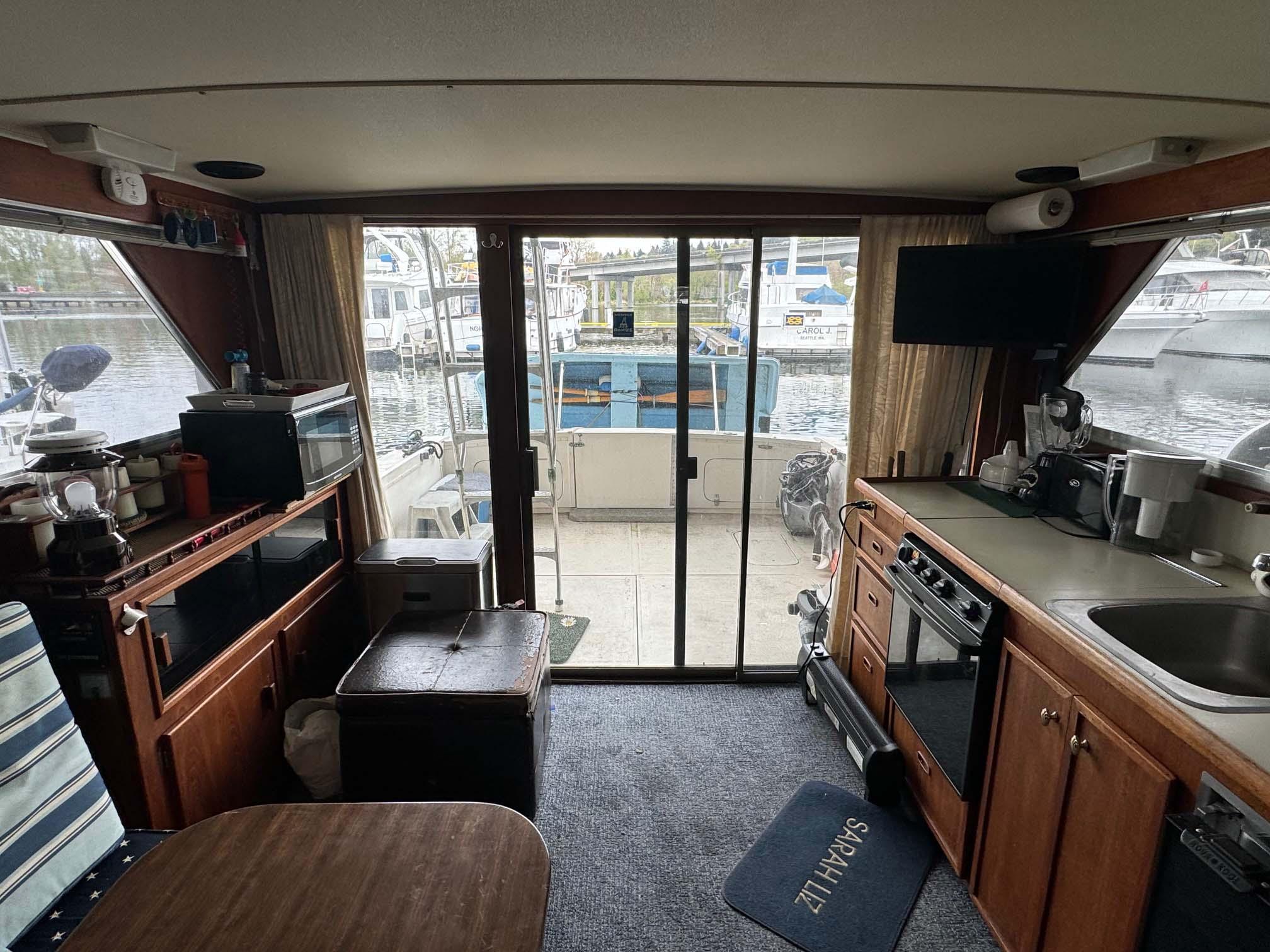 1976 Uniflite Sport Fisherman Motor Yachts for sale - YachtWorld