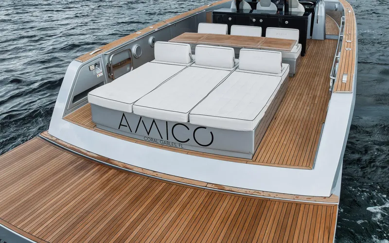  Yacht Photos Pics Luxury Pardo Yachts 43, 2022 model, featuring elegant deck and sun loungers on the ocean.