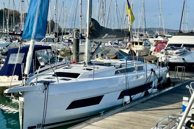 2025 Dufour 41