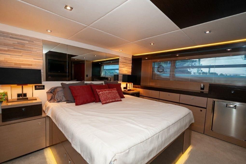 2019 Cruisers Yachts 60 