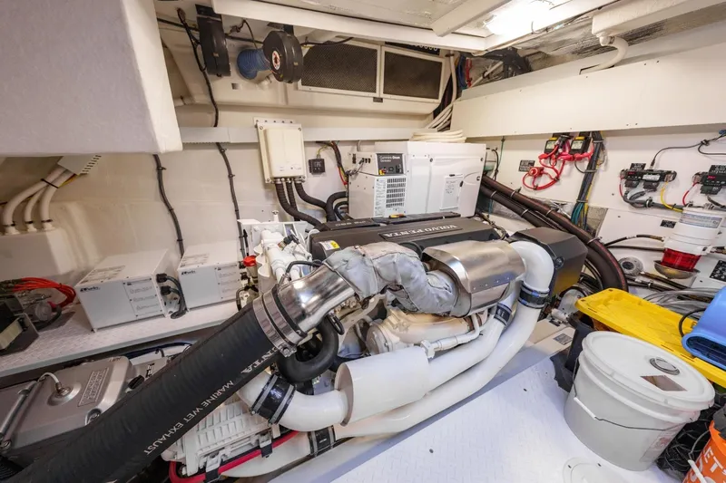 Charlotte Yacht Photos Pics 2019 Cruisers Yachts 60 Cantius- After Five