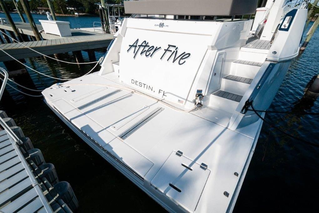 2019 Cruisers Yachts 60 