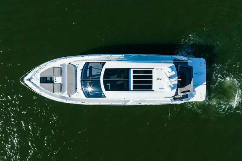 Charlotte Yacht Photos Pics 2019 Cruisers Yachts 60 Cantius- After Five