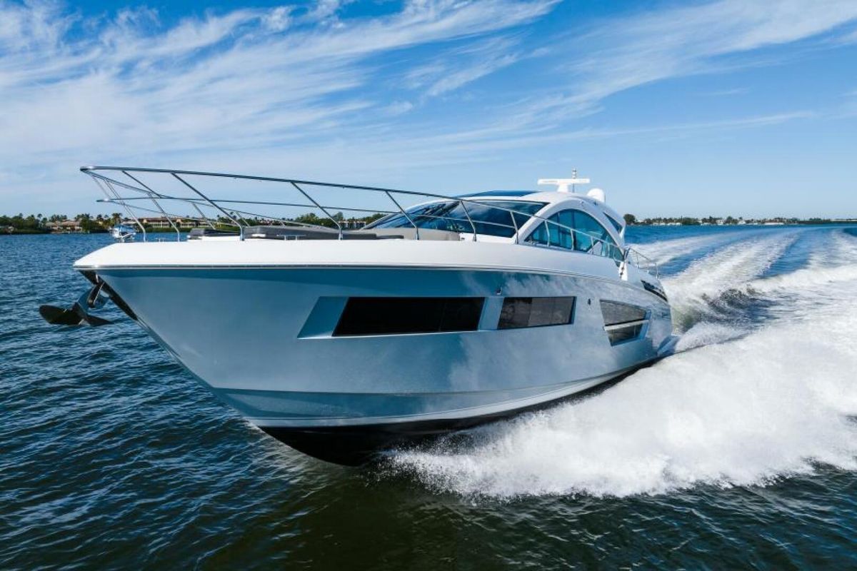 2019 Cruisers Yachts 60 