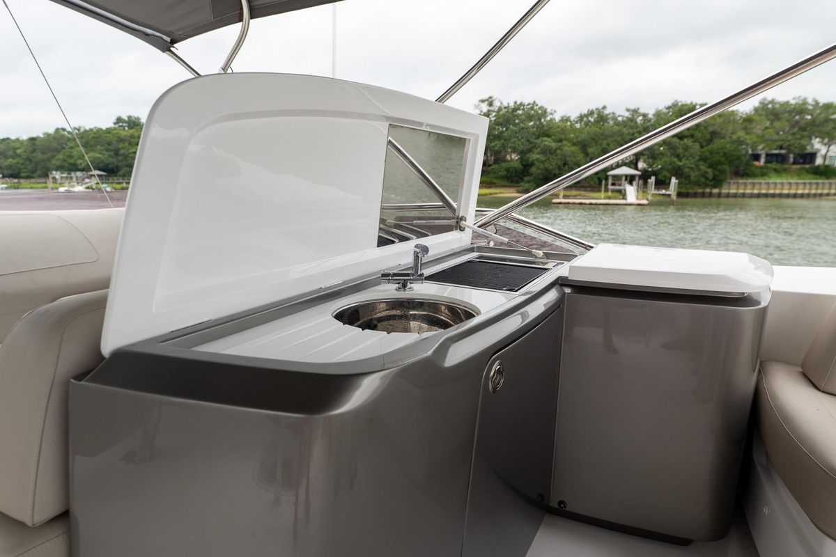 2021 Princess 62 