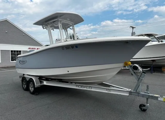 2022 Robalo R230 Center Console Center Console for sale - YachtWorld