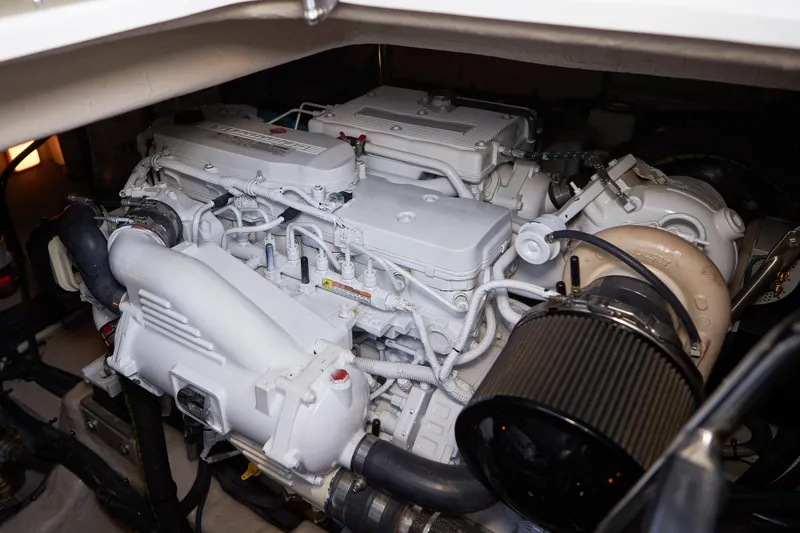  Yacht Photos Pics Engine compartment of 2017 Sea Ray Sundancer 460 yacht.