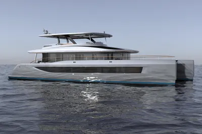 Catamaran HS 80