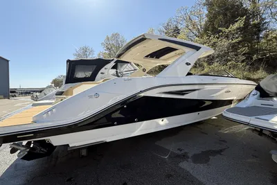 Sea Ray SLX 310