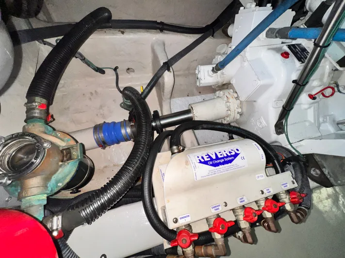 Why Knot Yacht Photos Pics 