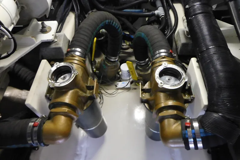 Why Knot Yacht Photos Pics 