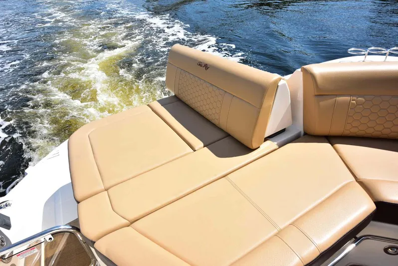 Rent Roll Yacht Photos Pics 