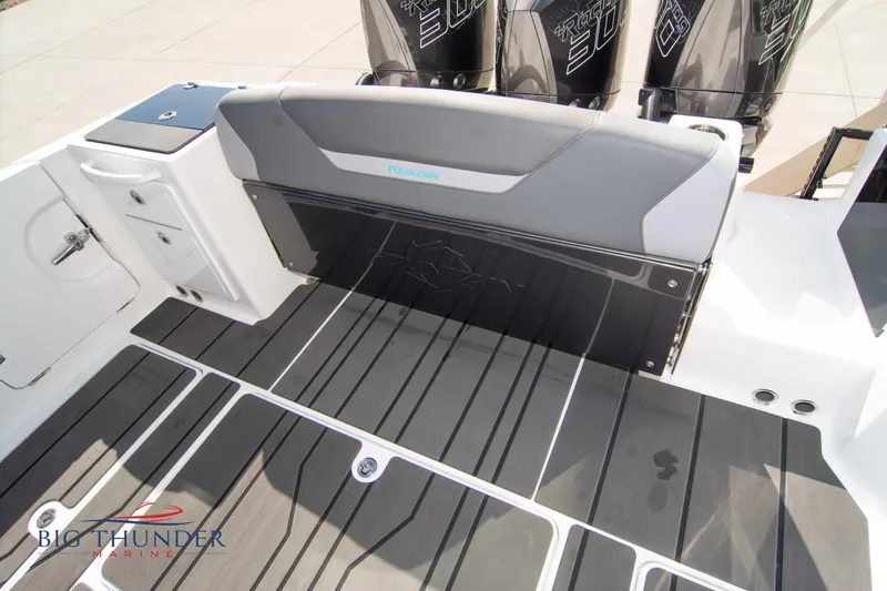  Yacht Photos Pics Rear view of Fountain 32 NX boat, model year 2022.