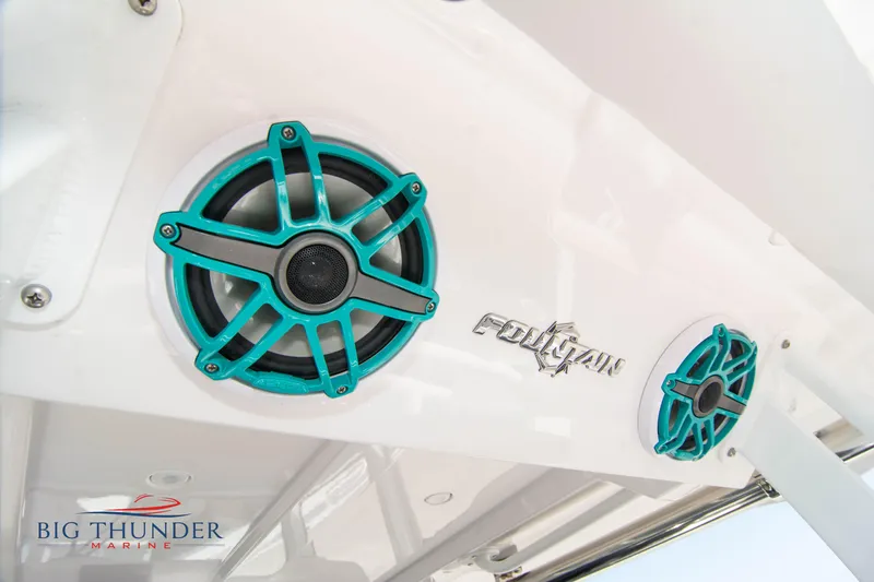  Yacht Photos Pics Speakers on a 2022 Fountain 32 NX boat.